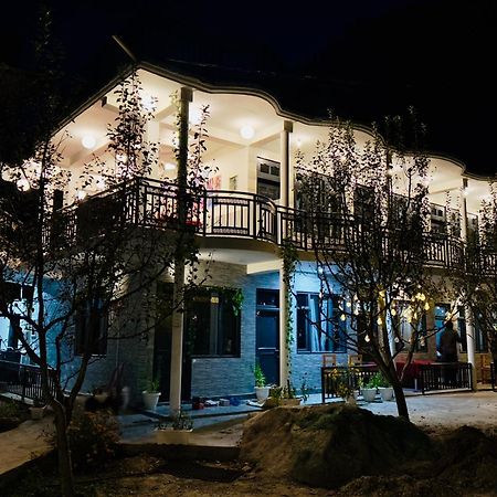 Готель Rare House Kalgha Екстер'єр фото