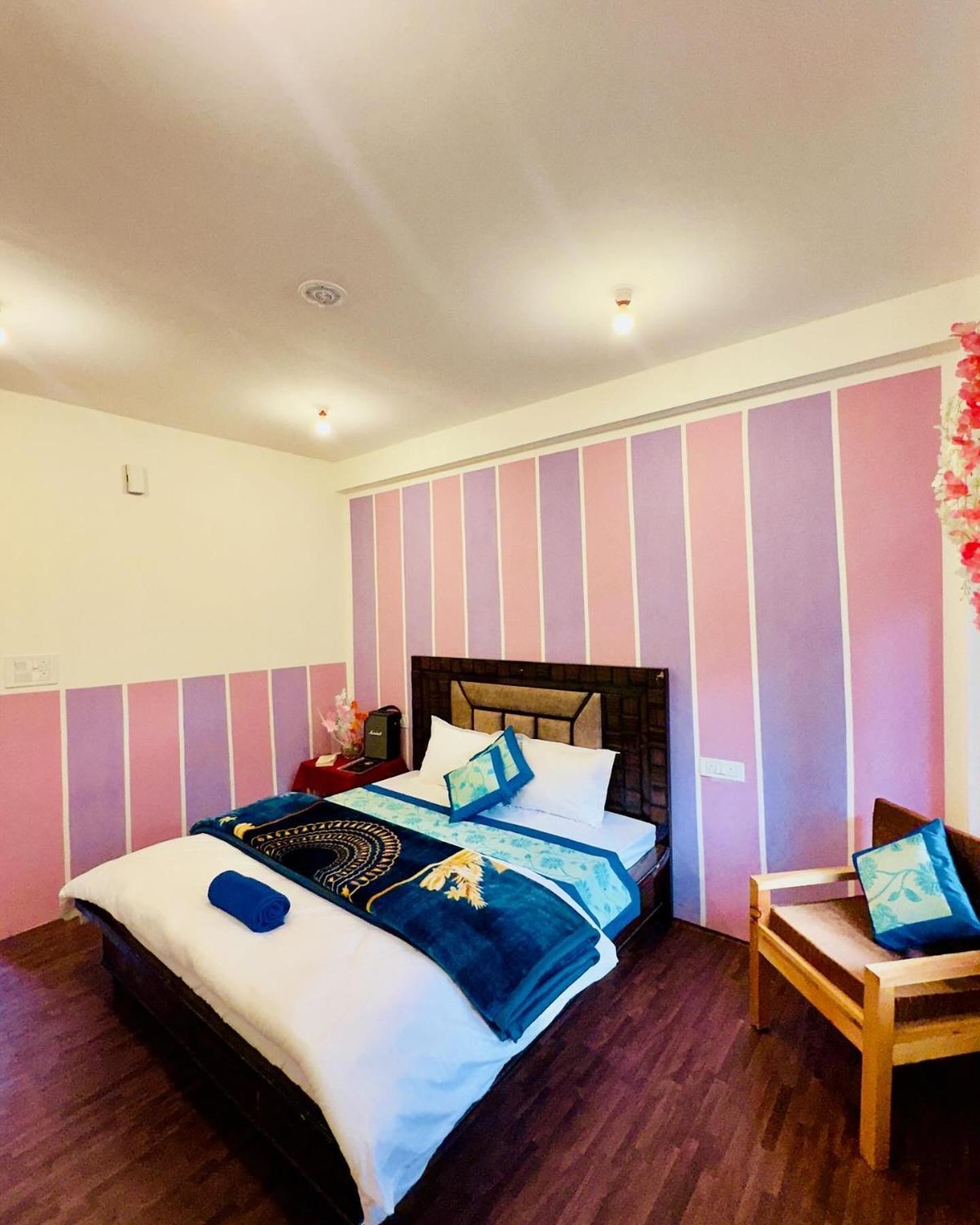 Готель Rare House Kalgha Екстер'єр фото