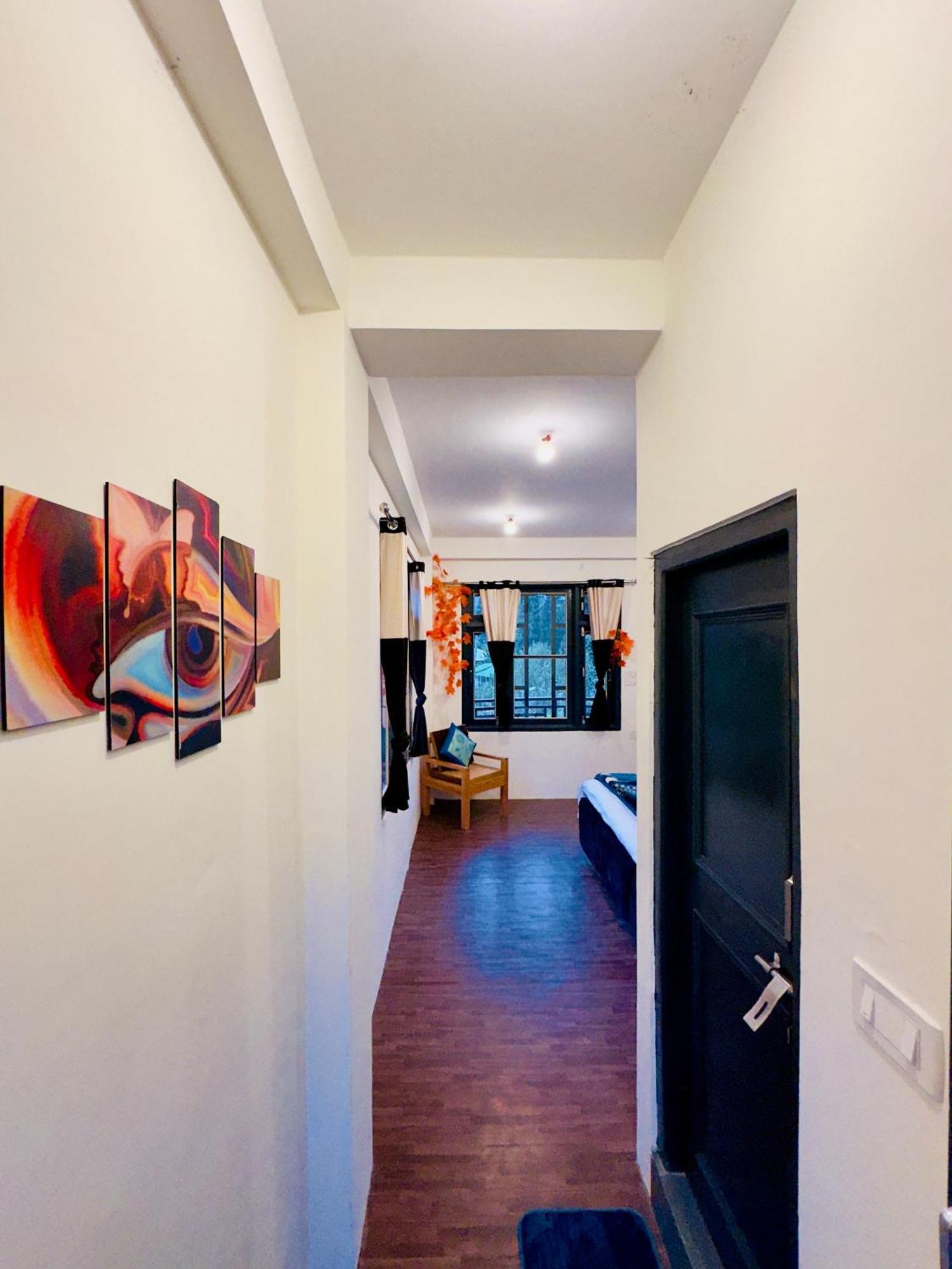 Готель Rare House Kalgha Екстер'єр фото