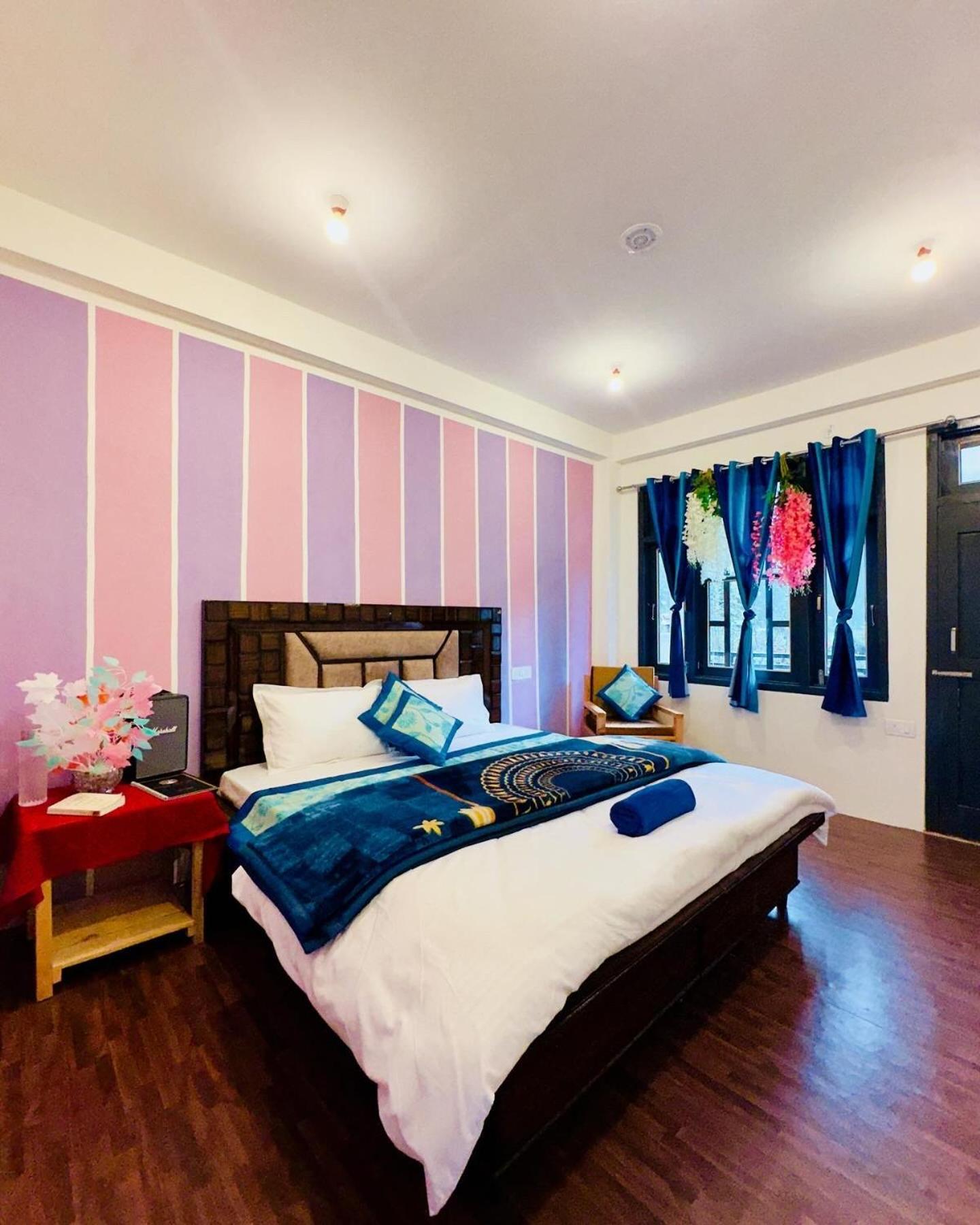 Готель Rare House Kalgha Екстер'єр фото